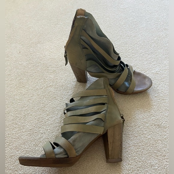 Mjus Straps  Second Skin Leather Sandals size 9, EU40, 3.5 heel, gently worn - Picture 2 of 10